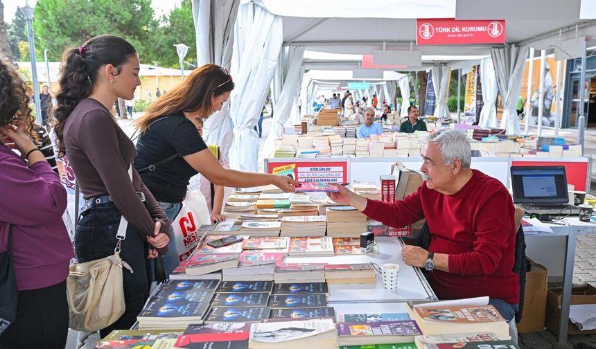 İZKİTAP – 7. İzmir Kitap Fuarı 17–26 Nisan’da Kültürpark’ta