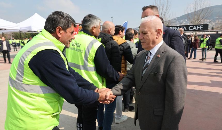 Bursa Büyükşehir ailesi bayramlaştı