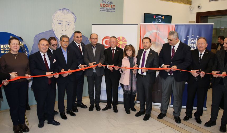 ‘Zer-i Nab’ tezhip sergisi Bursa’da ziyarete açıldı