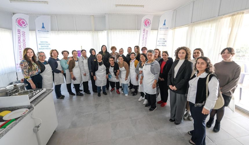 İzmir'de Mahalle Mutfağı açıldı