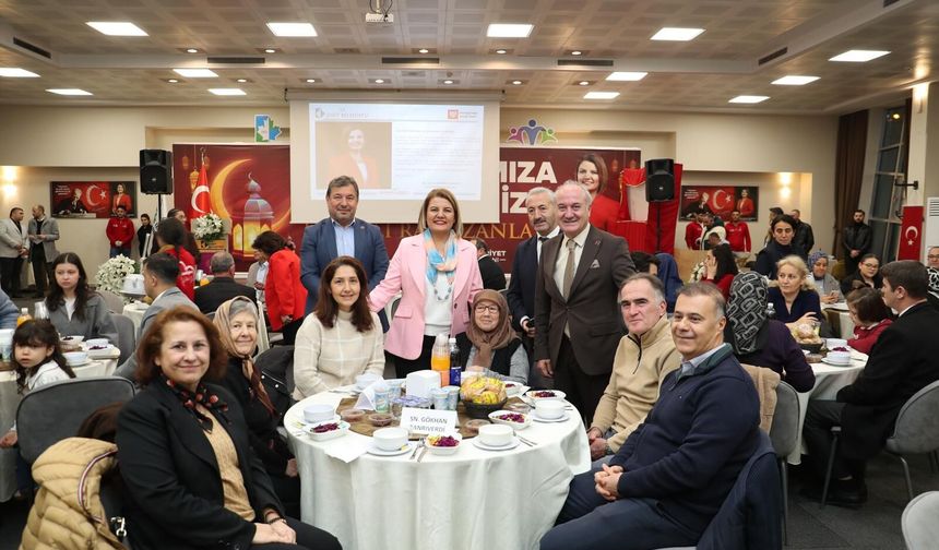 İzmit Belediyesinden şehit aileleri ve gazilere vefa sofrası