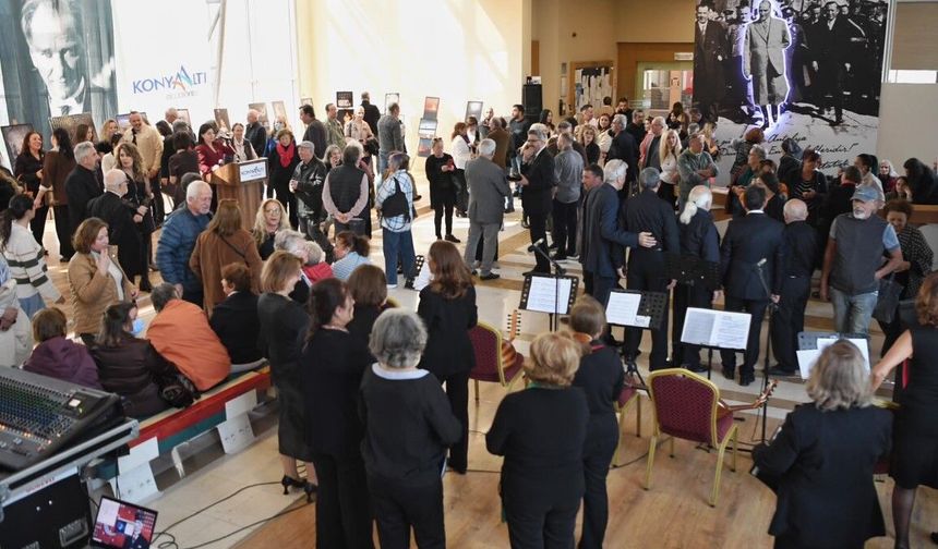 "Kadın Gözünden Zamanın İzleri" sergisi açıldı