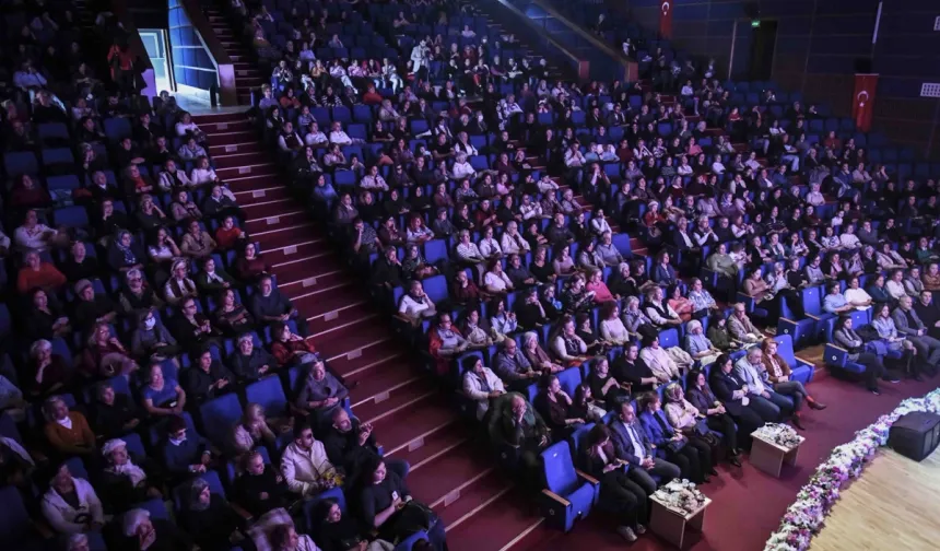 ABB "Umudun Sözü Kadınlar" için sahne açtı