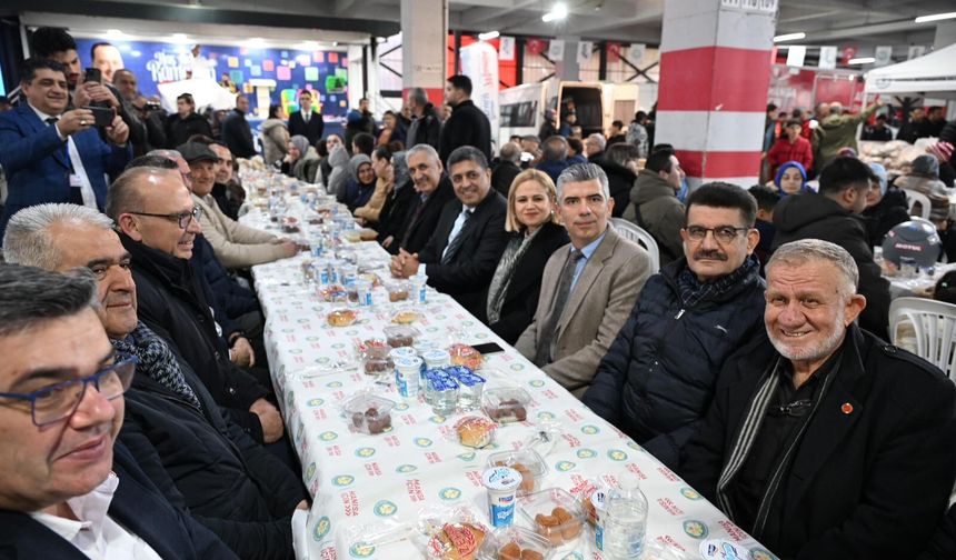 Manisa Büyükşehir'in İftar Sofrası Soma’da Kuruldu