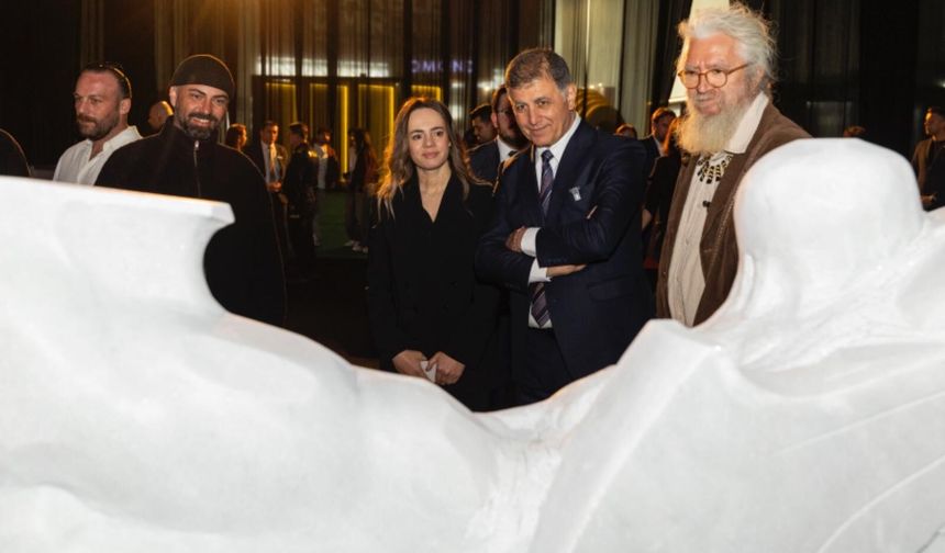 Doğal taşın kalbi İzmir’de atıyor