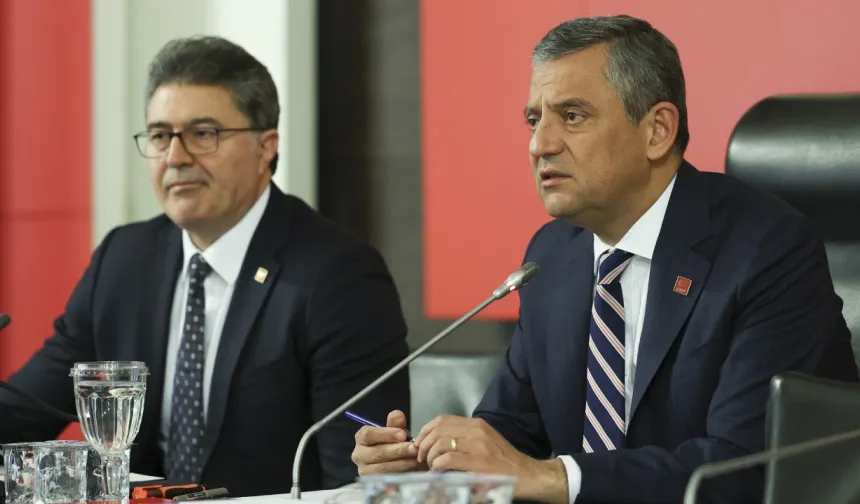 Özgür Özel'den 80 il başkanıyla 4 saatlik kritik zirve