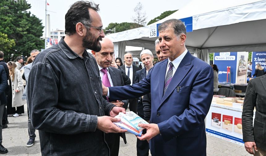 İzmirliler İZKİTAP’a akın etti