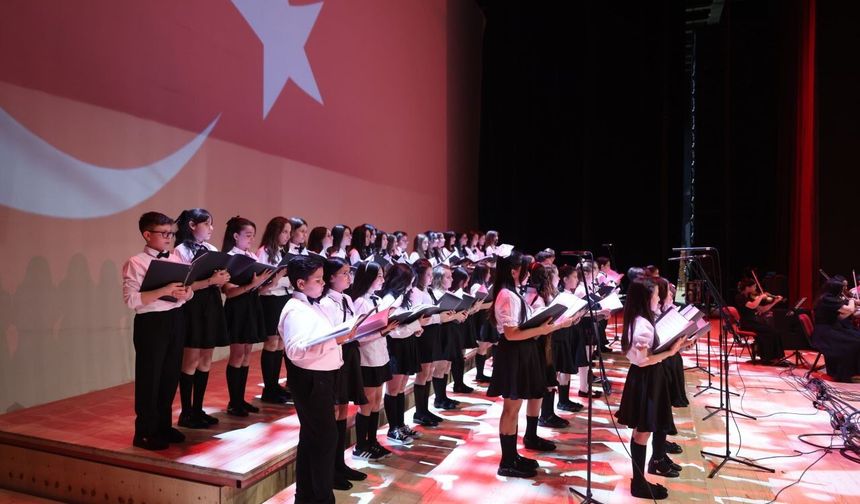Denizli'de Çocuk Korosu’ndan 23 Nisan konseri