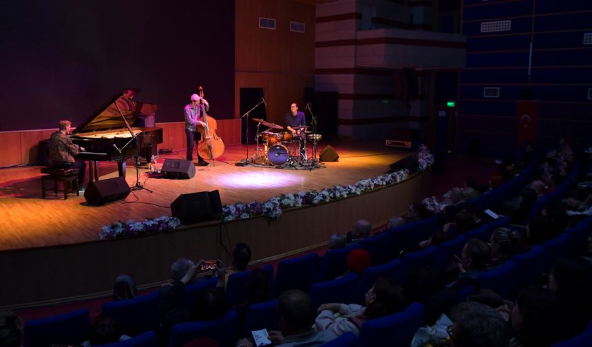 Caz Müziğin Evrensel Tınıları Başkentlilerle Buluştu