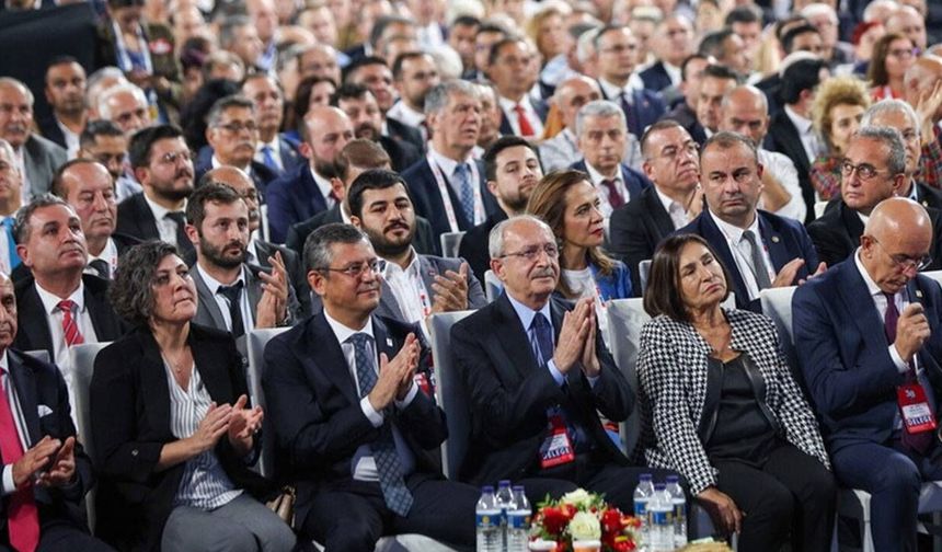 CHP'nin kurultay davasında erteleme kararı