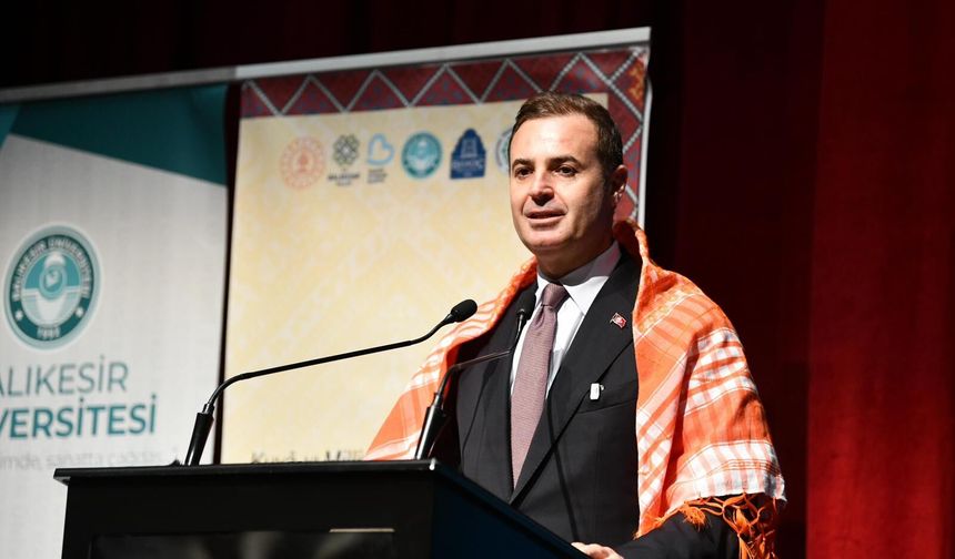 Ahmet Akın, “Balıkesir, milli birliğin ve beraberliğin tam merkezidir”