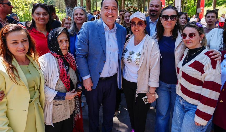 Manisa’da Hıdırellez Coşkusu Hüsnü Şenlendirici Konseriyle Zirveye Ulaştı