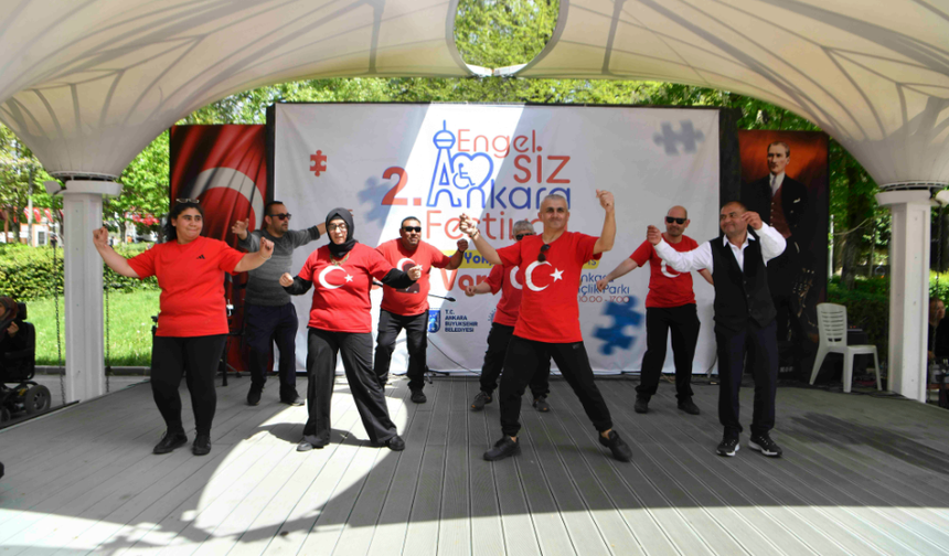 Başkent'te engel yok, şenlik var