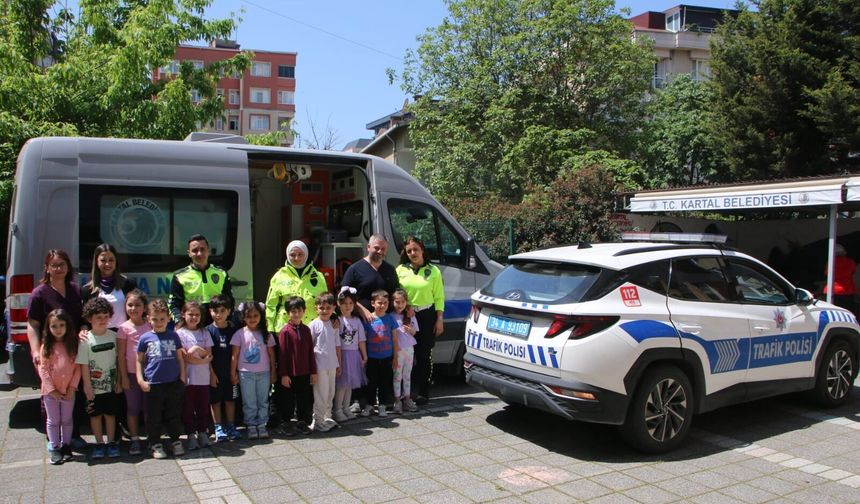 Kartal’ın Kreşli Miniklerine Trafik ve İlkyardım Eğitimi