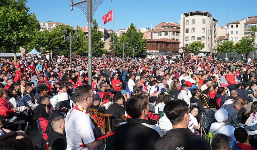 20 İlçedeki Dev Organizasyonuyla Balıkesir, Milli Takım İçin Kenetlendi