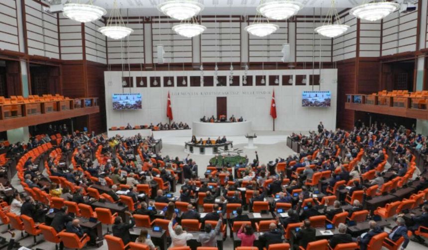 CHP'de tarihi gün: İşte Meclis'teki sandalye dağılımı