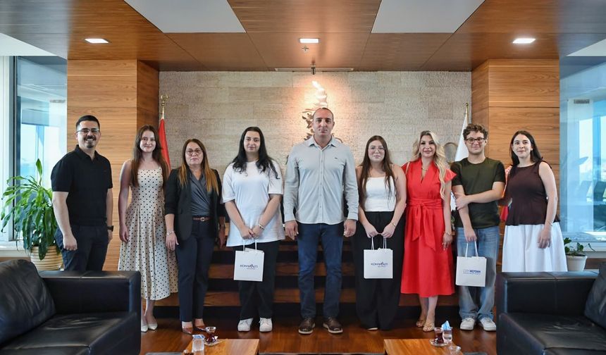 Cem Kotan başarılı gençleri ağırladı