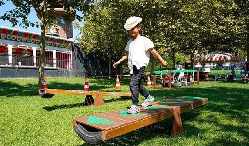 Beylikdüzü'nde çocuklar yazı neşeyle uğurladı