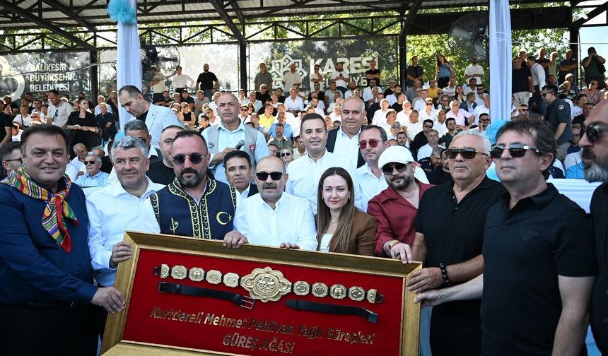66. Geleneksel Kurtdereli Mehmet Pehlivan Yağlı Güreşlerinde Altın Kemer Mustafa Taş’ın oldu
