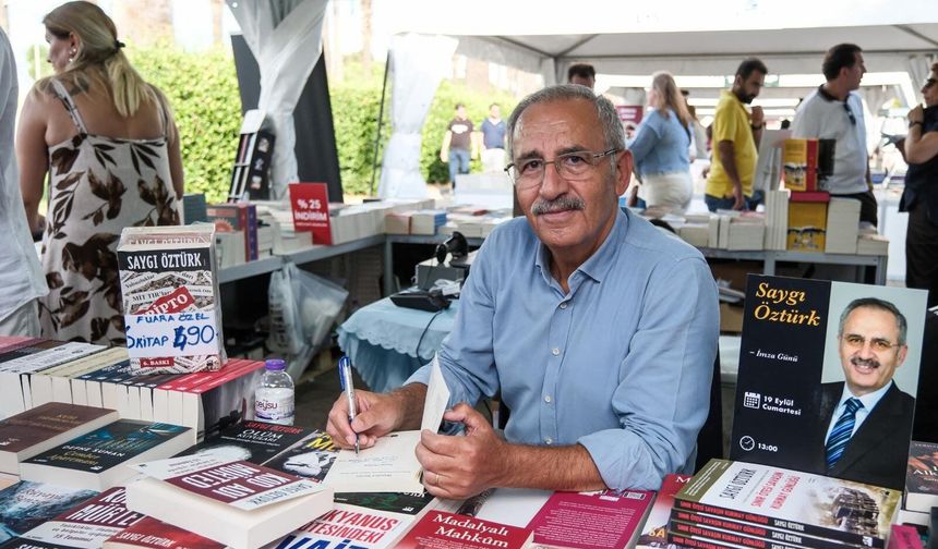 İZKİTAP’ta ilk gün yoğun ilgi