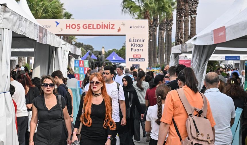 Kültürpark’ta kitap ve yazar buluşmaları sürüyor
