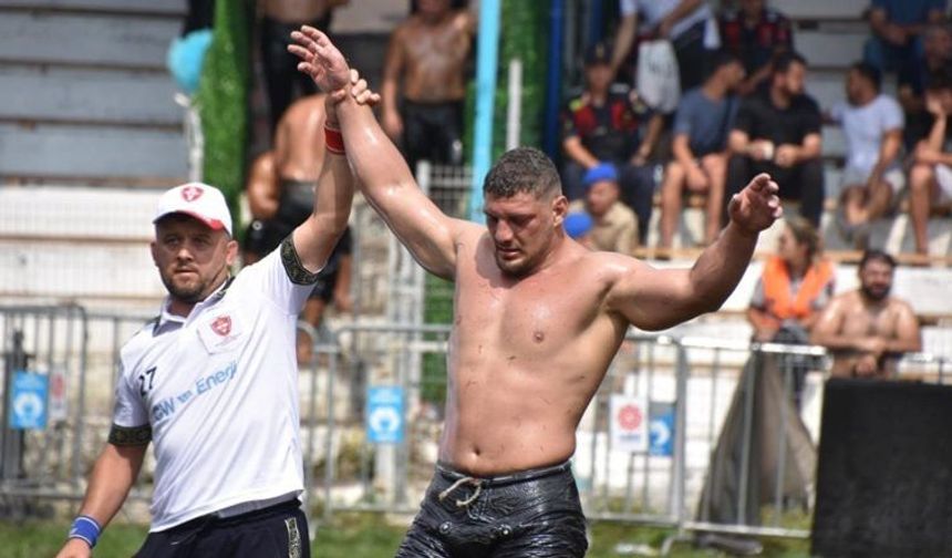Balıkesir’in Gururu Necip Al Başpehlivanlığa Yükseldi