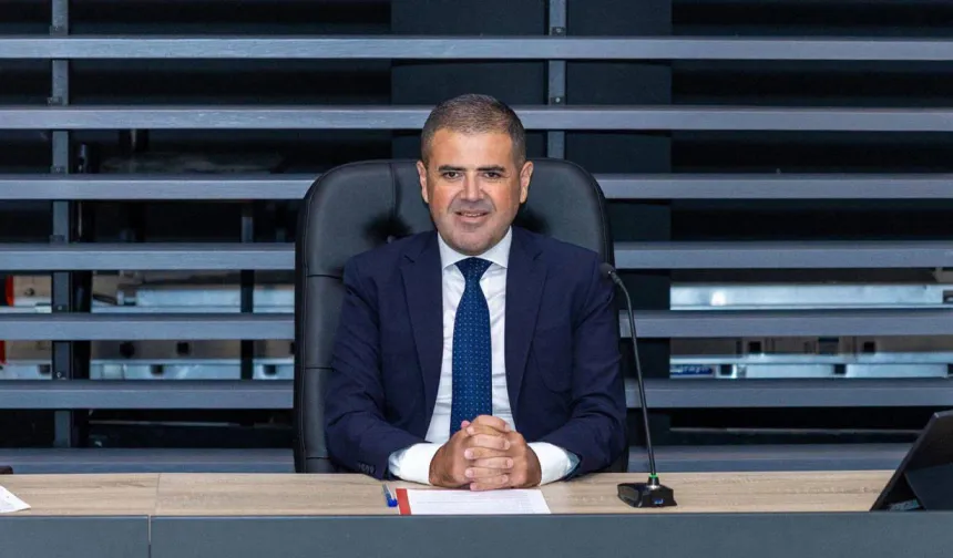 Mezitli Belediye Başkanı Tuncer, CHP'den ihraç edildi