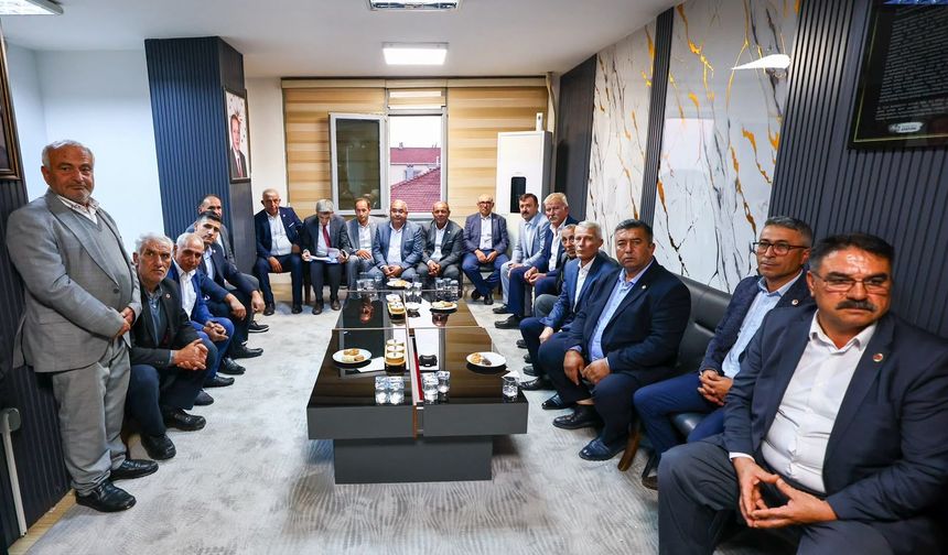 Besim Dutlulu, Köprübaşılı Muhtarlarla Bir Araya Geldi