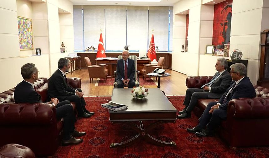 Kemal Kılıçdaroğlu, TÜSİAD Yönetim Kurulu Başkanı ile görüştü