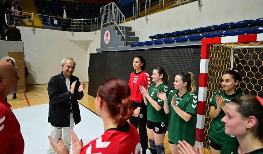 Kepez’in sultanlarından gururlandıran galibiyet