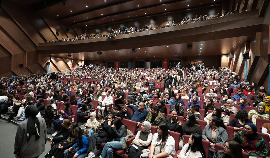 Balıkesir’de 2. Kitap Fuarı 10 Günde 216 Bin Ziyaretçiyi Ağırladı